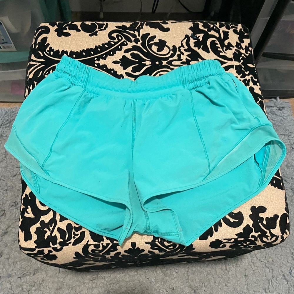 Lululemon hotty hot short 2.5